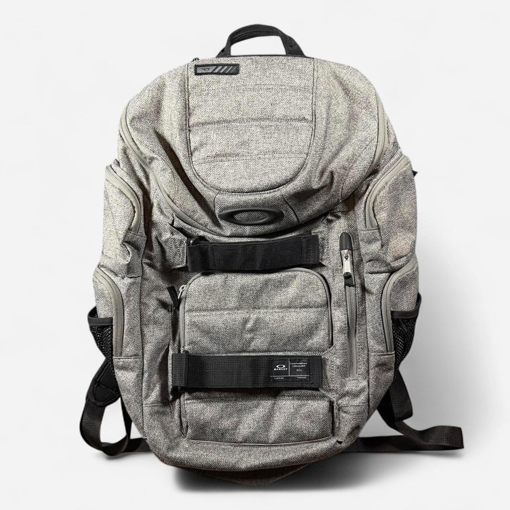 Oakley Enduro 2.0 30L Backpack Heather Gray Utility Style Durable